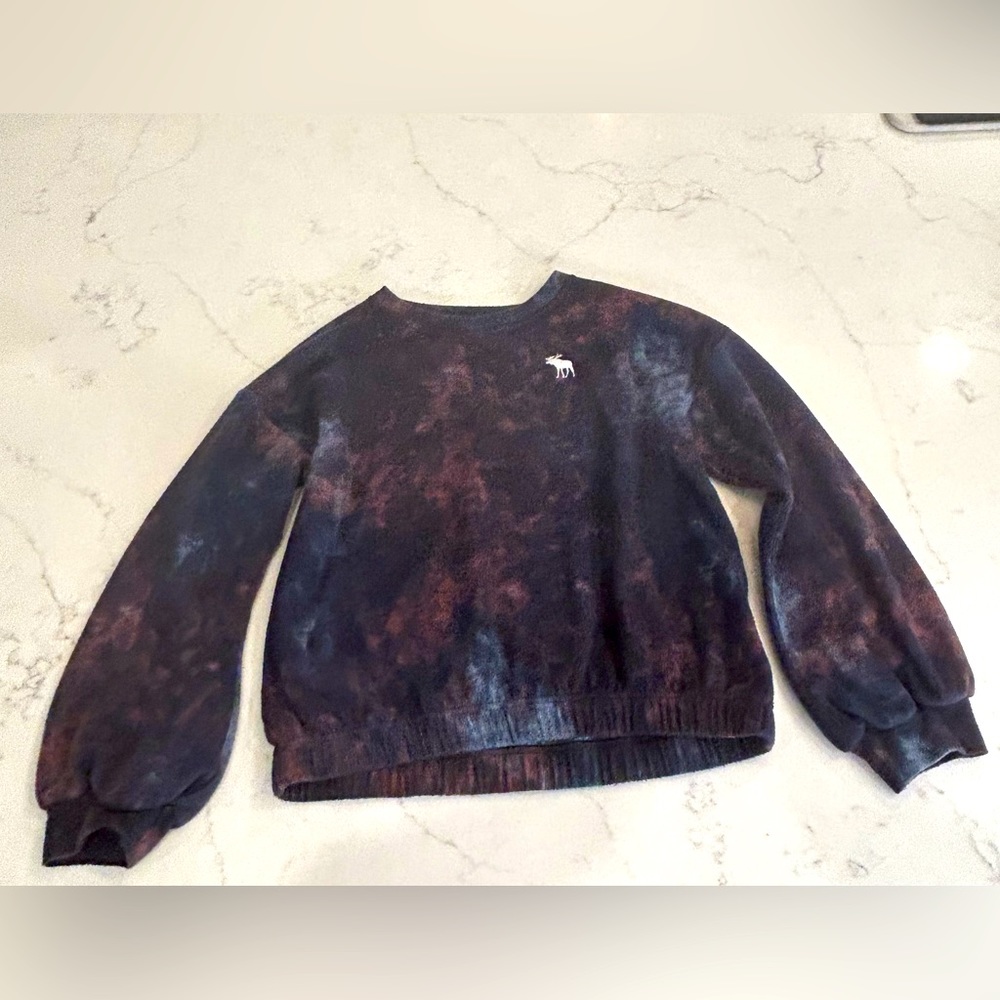 Abercrombie kids crew neck , fuzzy, multicolored